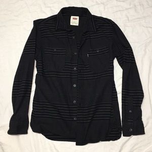 Levi’s dress shirt small